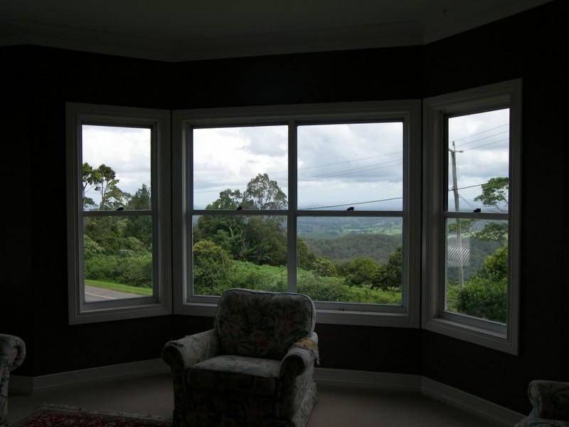 614 Mountain View Road, Maleny QLD 4552