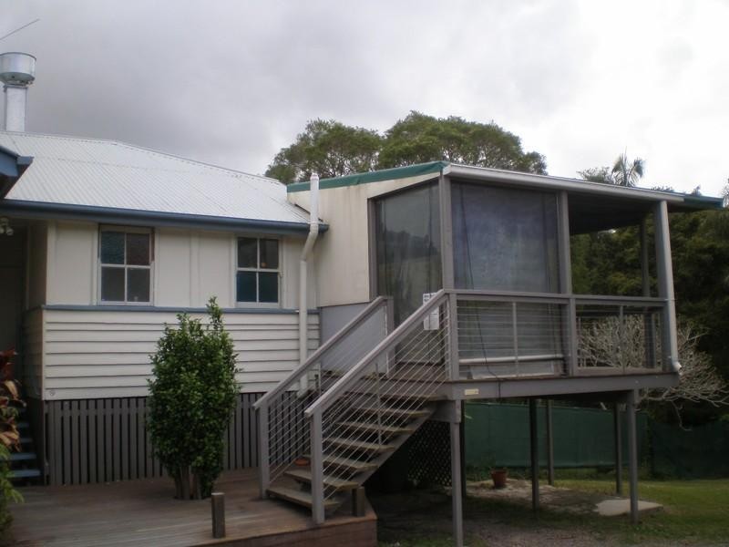 34 Coral Street, Maleny QLD 4552