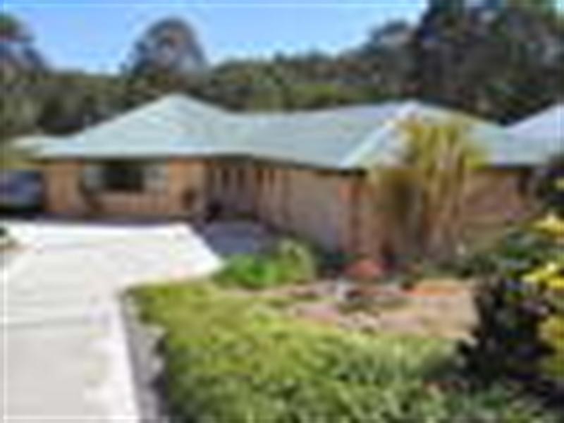 16 Rainbow Park Drive, Mapleton QLD 4560