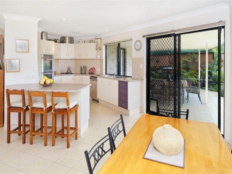 7 Burgess Avenue, Maleny QLD 4552