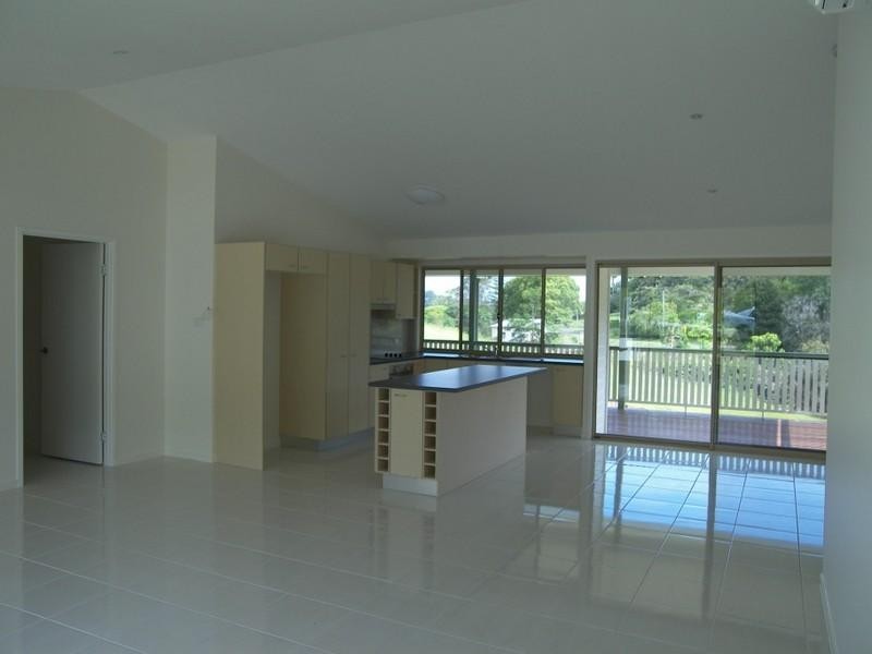 15 Wongabel Street, Maleny QLD 4552