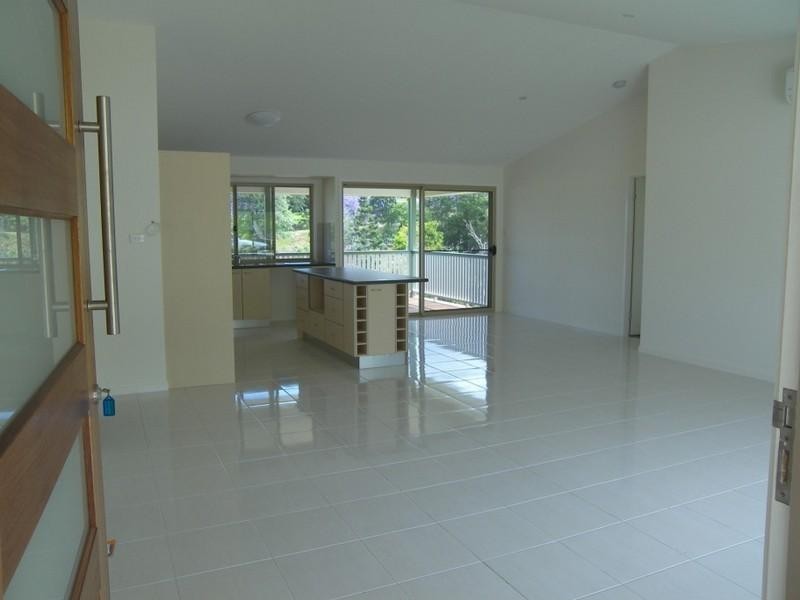 15 Wongabel Street, Maleny QLD 4552