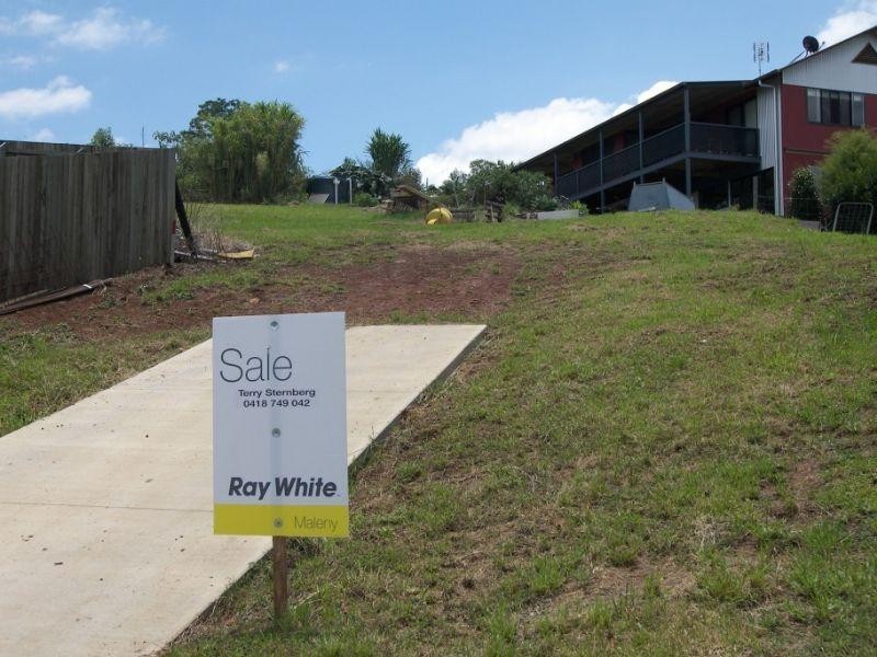 8 Whiptail Court, Maleny QLD 4552