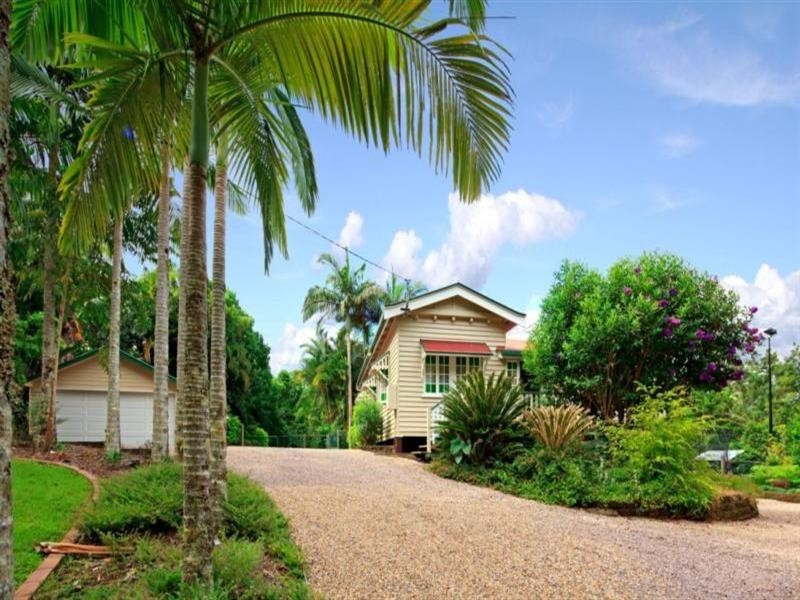 25 Beech Road, Landsborough QLD 4550