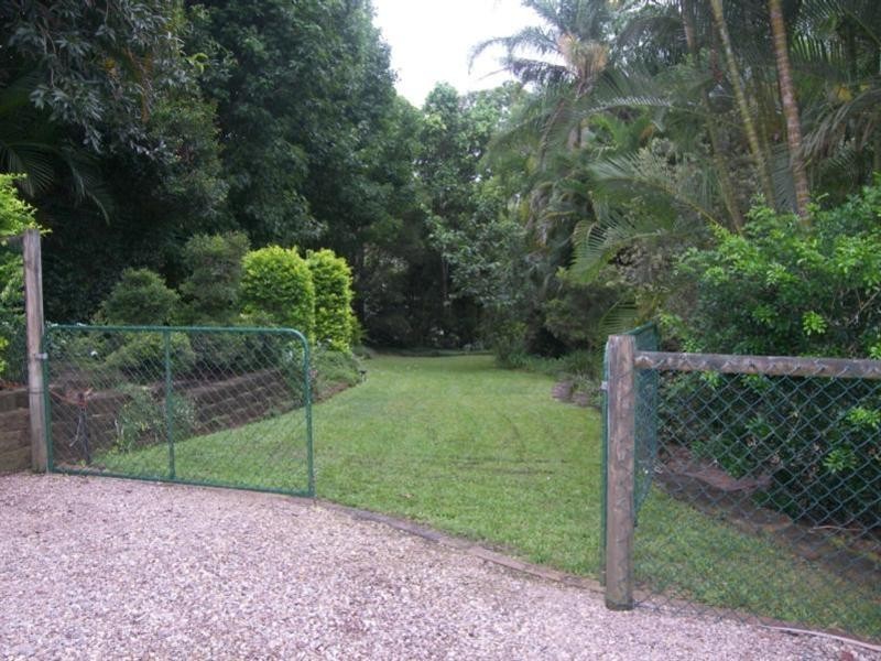 25 Beech Road, Landsborough QLD 4550