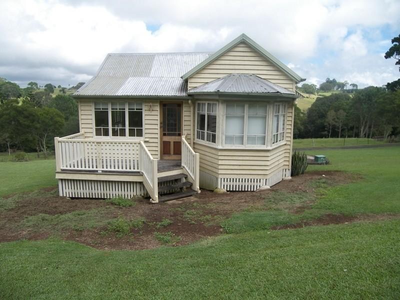 78 Dixon Avenue, Maleny QLD 4552