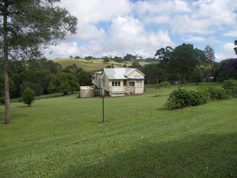78 Dixon Avenue, Maleny QLD 4552
