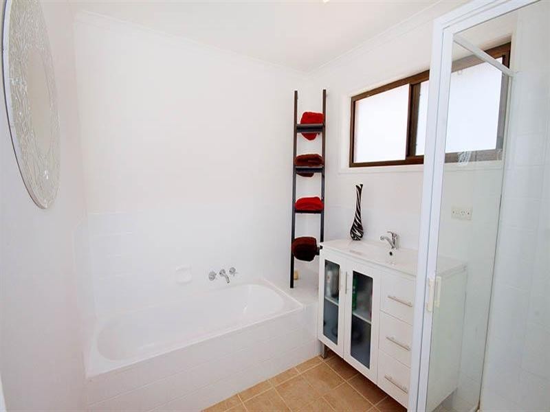 6 Topaz Street, Mapleton QLD 4560