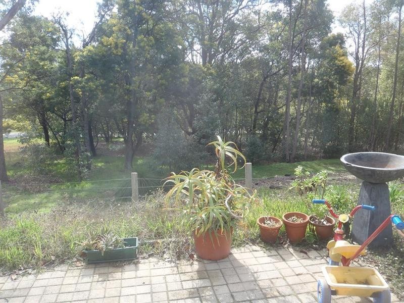 5 Cousens Road, Jarrahdale WA 6124