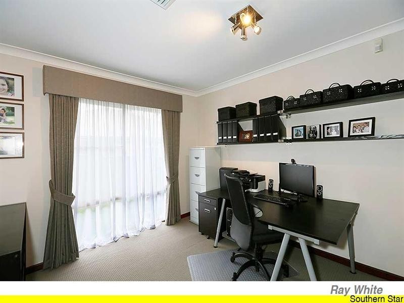 34 Jade Street, Mount Richon WA 6112