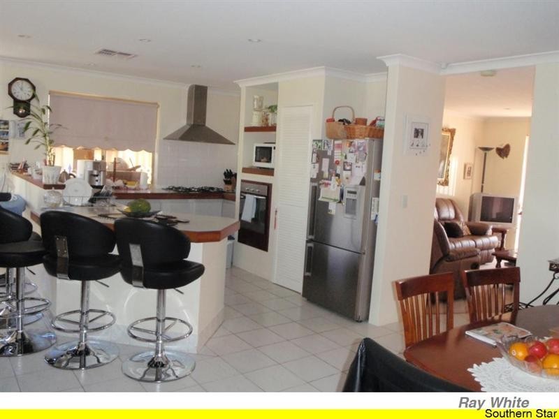 Seville Grove WA 6112