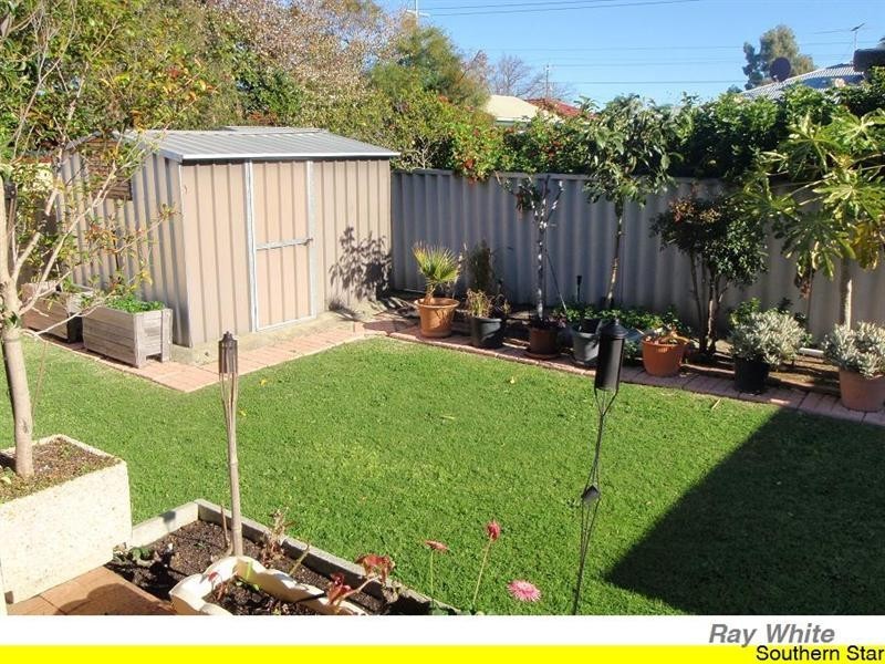 Seville Grove WA 6112