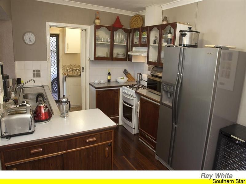 24 Peter Street, Kelmscott WA 6111