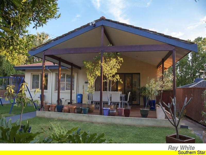 24 Peter Street, Kelmscott WA 6111