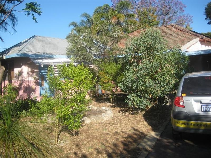 30 Third Avenue, Kelmscott WA 6111