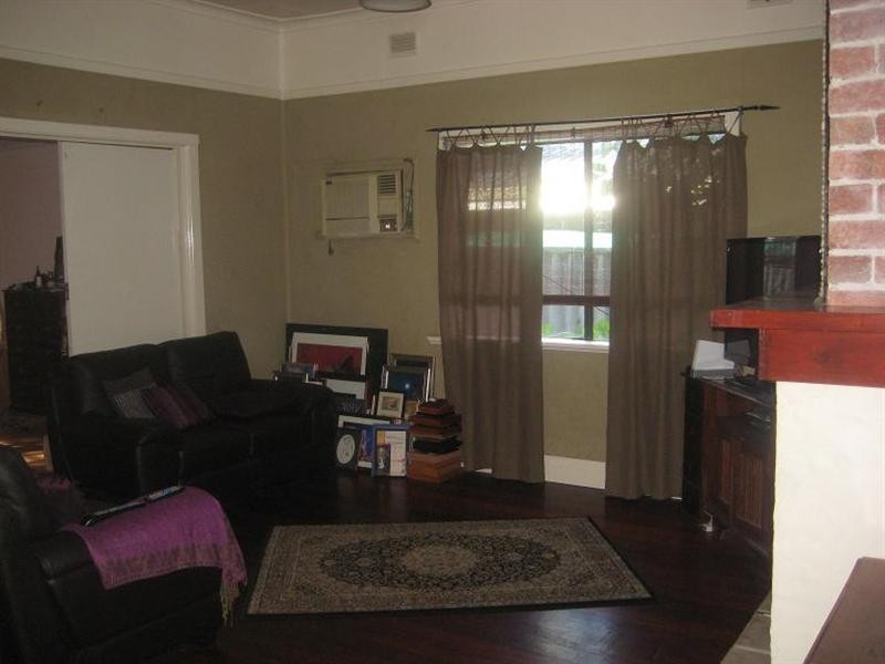 30 Third Avenue, Kelmscott WA 6111