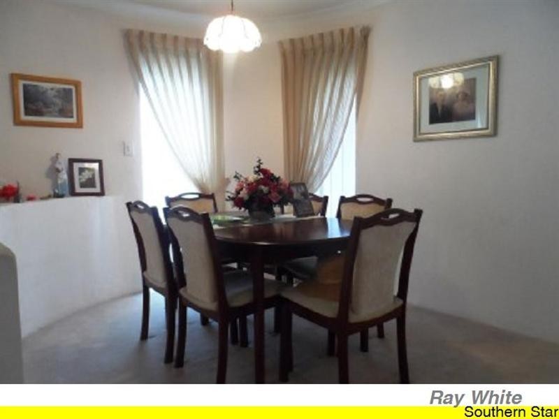 18 Braemore Street, Seville Grove WA 6112