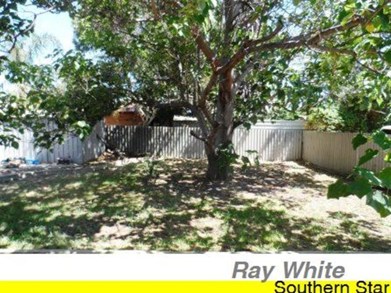 14 Cambell Road, Armadale WA 6112