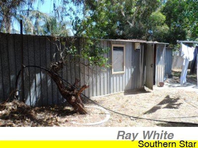 14 Cambell Road, Armadale WA 6112