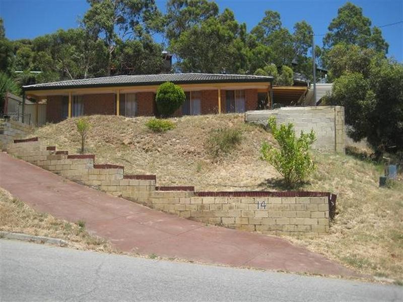 14 Amethyst Crescent, Mount Richon WA 6112