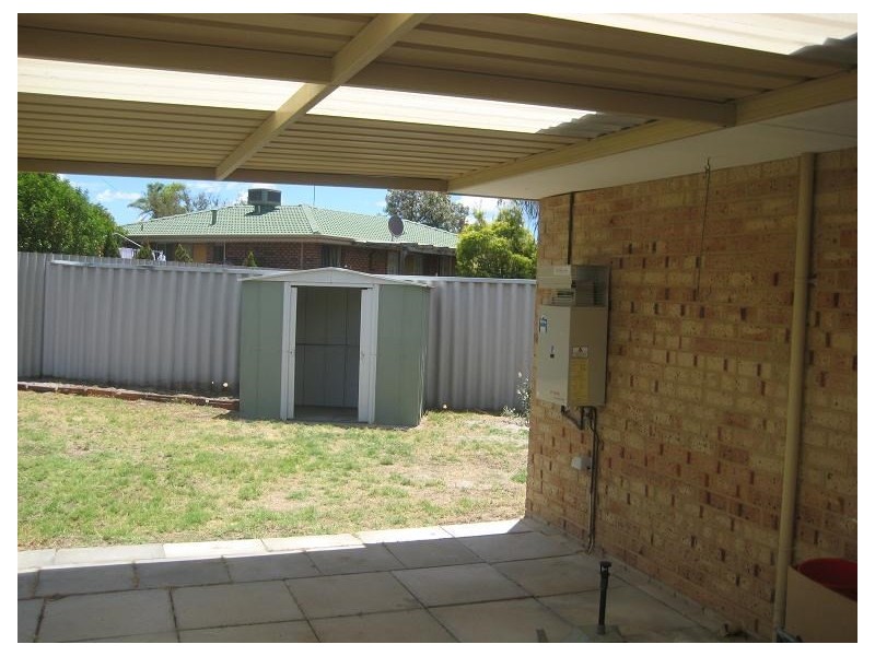 17B Dwyer Crescent, Gosnells WA 6110