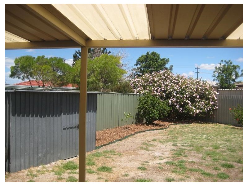 17B Dwyer Crescent, Gosnells WA 6110