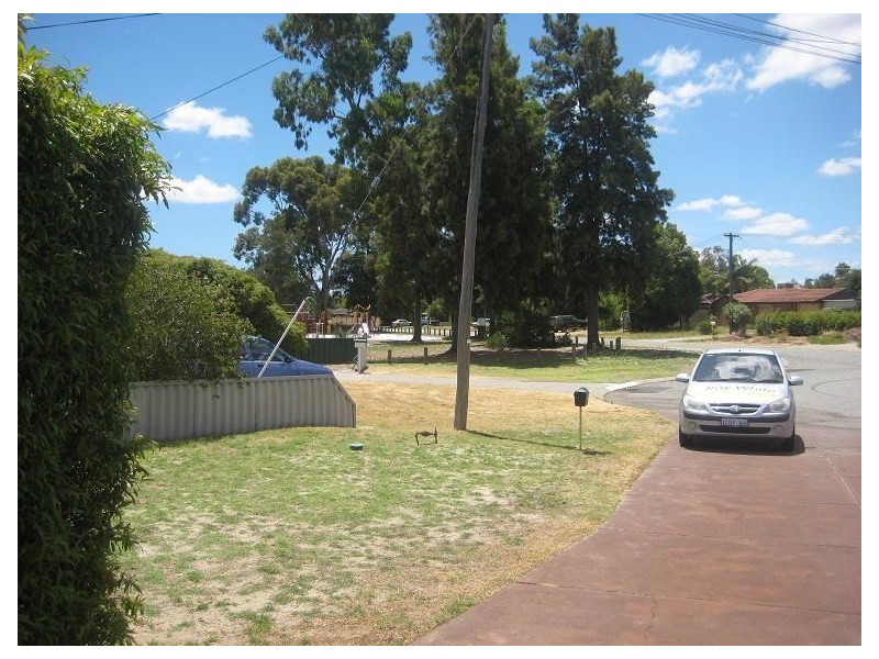 17B Dwyer Crescent, Gosnells WA 6110