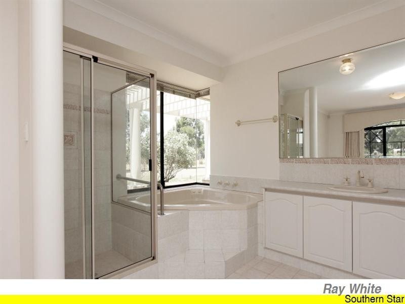 754 Rowley Road, Oakford WA 6121