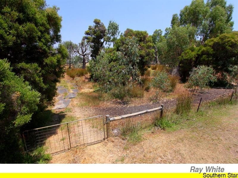 754 Rowley Road, Oakford WA 6121