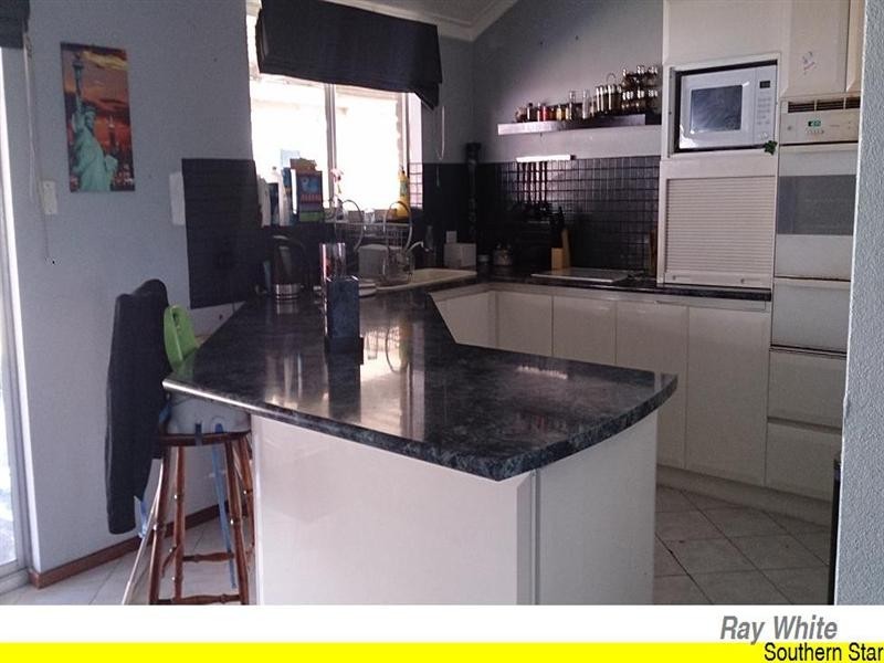 18 Faraday Street, Camillo WA 6111