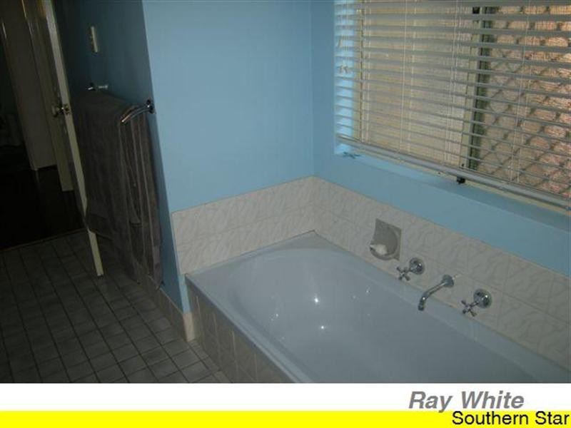 5 Jooleen Way, Thornlie WA 6108