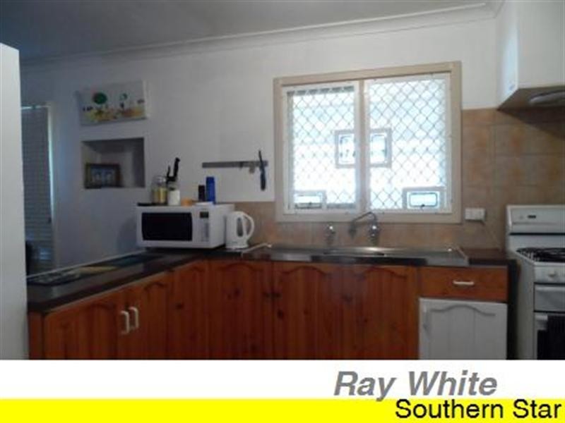 16 Grasmere Place, Kelmscott WA 6111