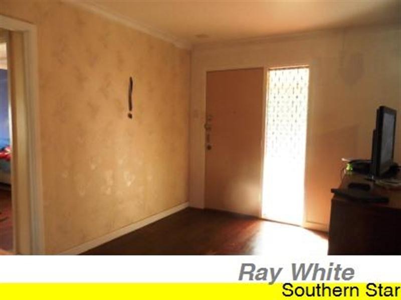 16 Grasmere Place, Kelmscott WA 6111