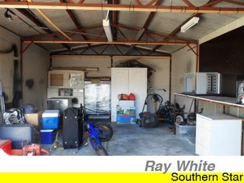 16 Grasmere Place, Kelmscott WA 6111