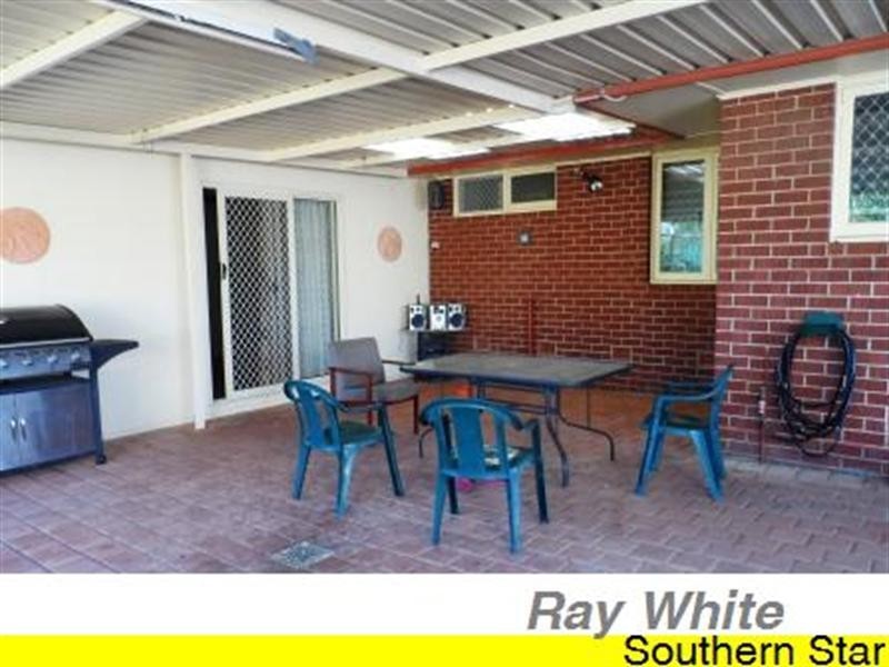 16 Grasmere Place, Kelmscott WA 6111