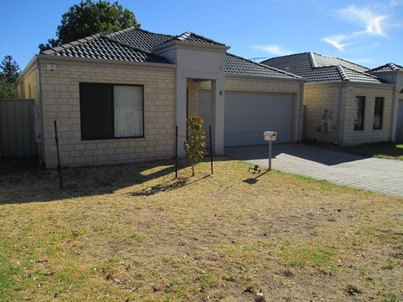 4/52 Fifth Road, Armadale WA 6112