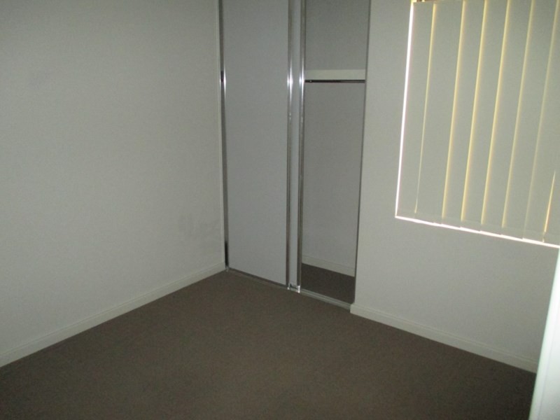 4/52 Fifth Road, Armadale WA 6112