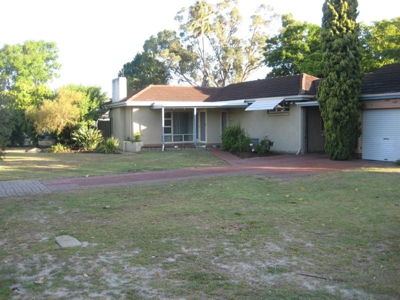 26 Selby Street, Thornlie WA 6108