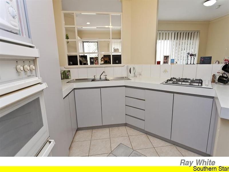 30 Hemingway Drive, Camillo WA 6111