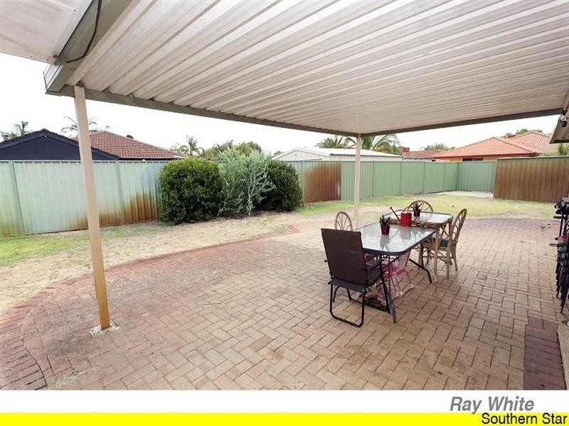 30 Hemingway Drive, Camillo WA 6111