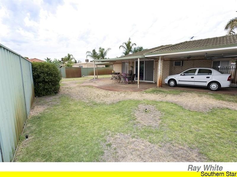 30 Hemingway Drive, Camillo WA 6111