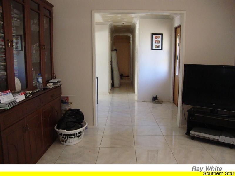 5 Slee Avenue, Kelmscott WA 6111