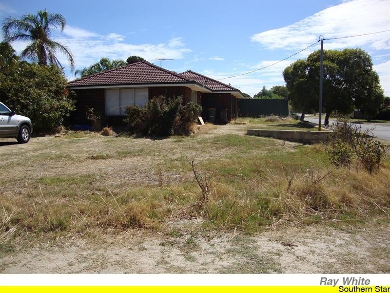 5 Slee Avenue, Kelmscott WA 6111