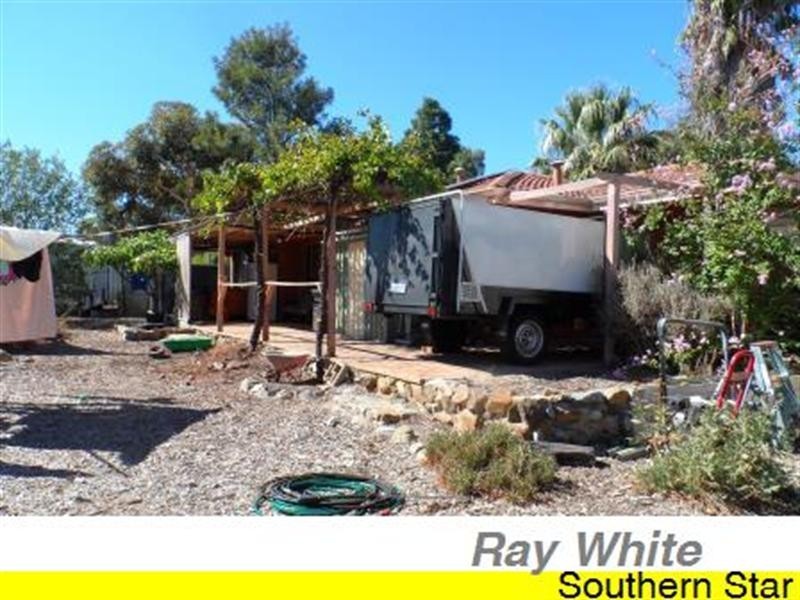 4 Smith Close, Armadale WA 6112