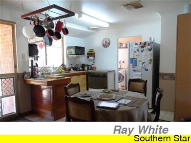 4 Smith Close, Armadale WA 6112