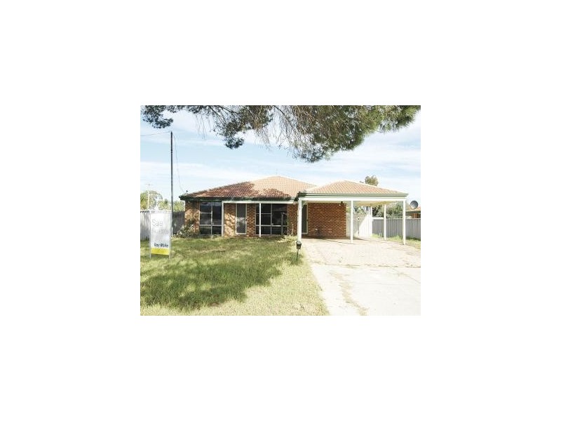 60 Chisholm Circle, Seville Grove WA 6112