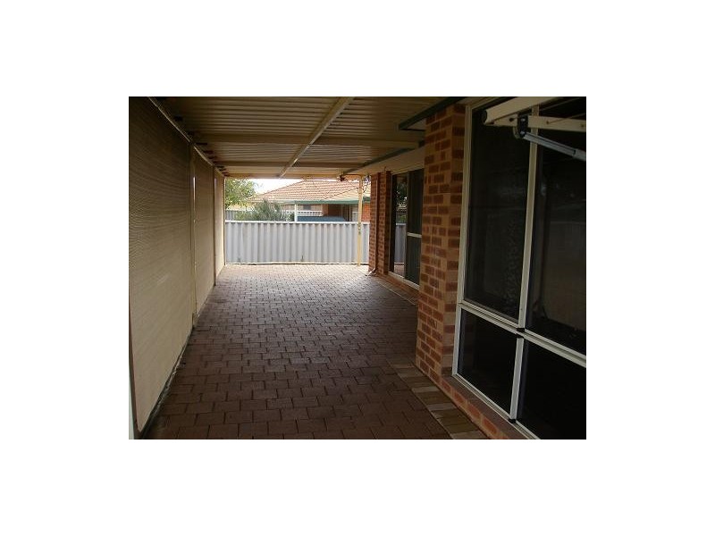 60 Chisholm Circle, Seville Grove WA 6112