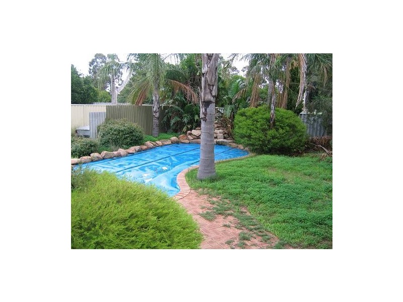 14 Windarra Avenue, Armadale WA 6112