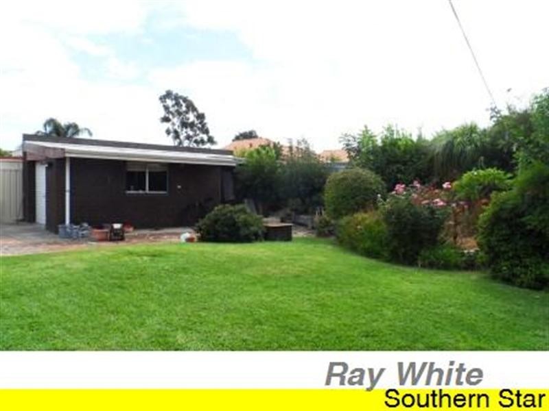 20 Elanora Road, Armadale WA 6112