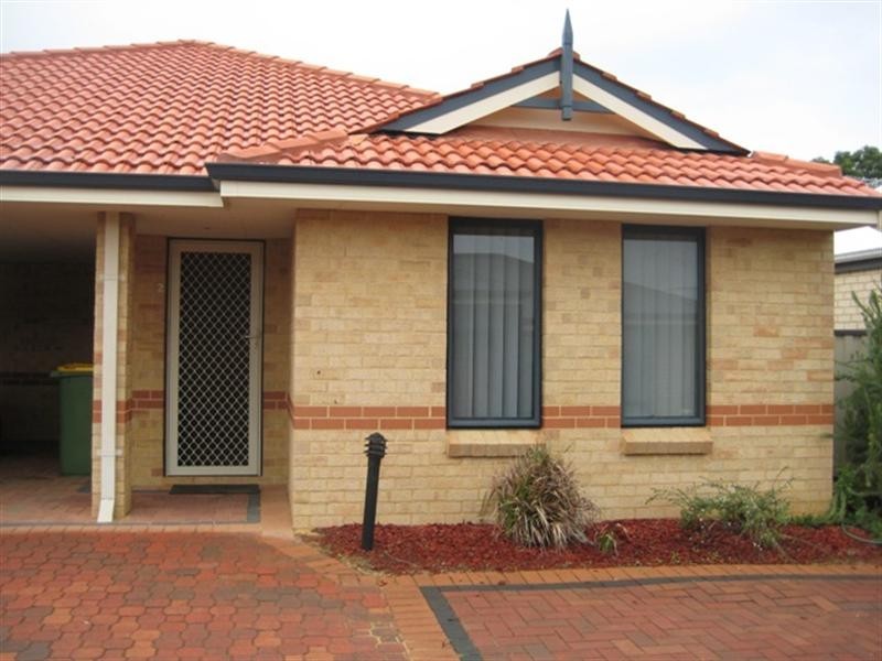 12/65 Little John Road, Armadale WA 6112